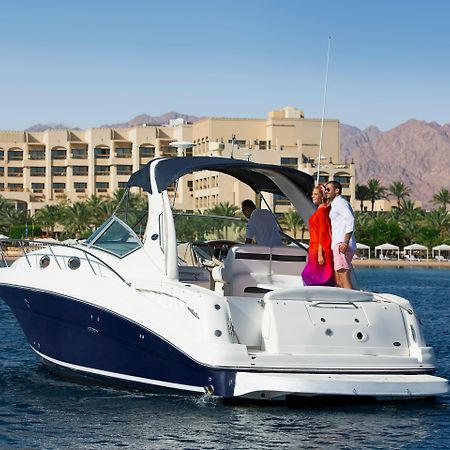 Intercontinental Aqaba By Ihg Exterior foto A 2011 Sea Ray 240 Sundeck