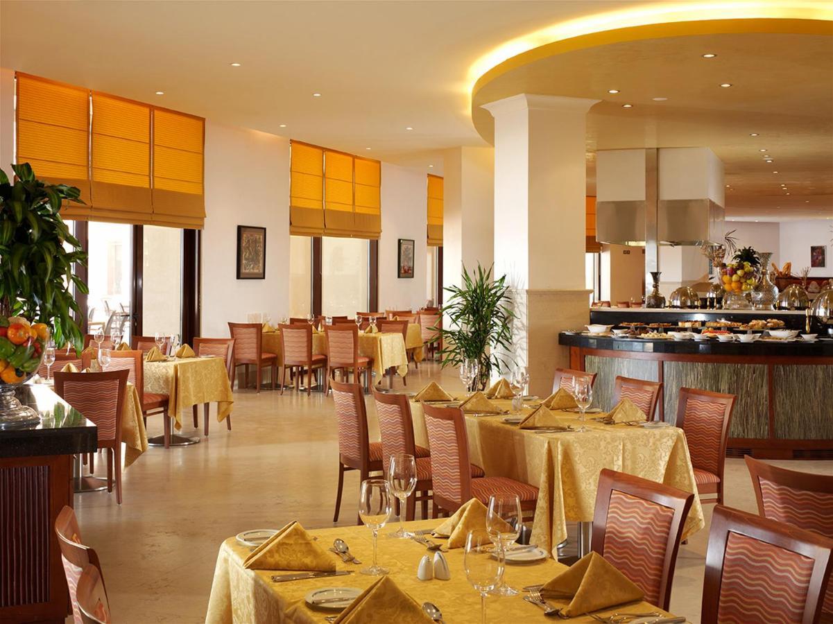 Intercontinental Aqaba By Ihg Exterior foto The restaurant at the hotel