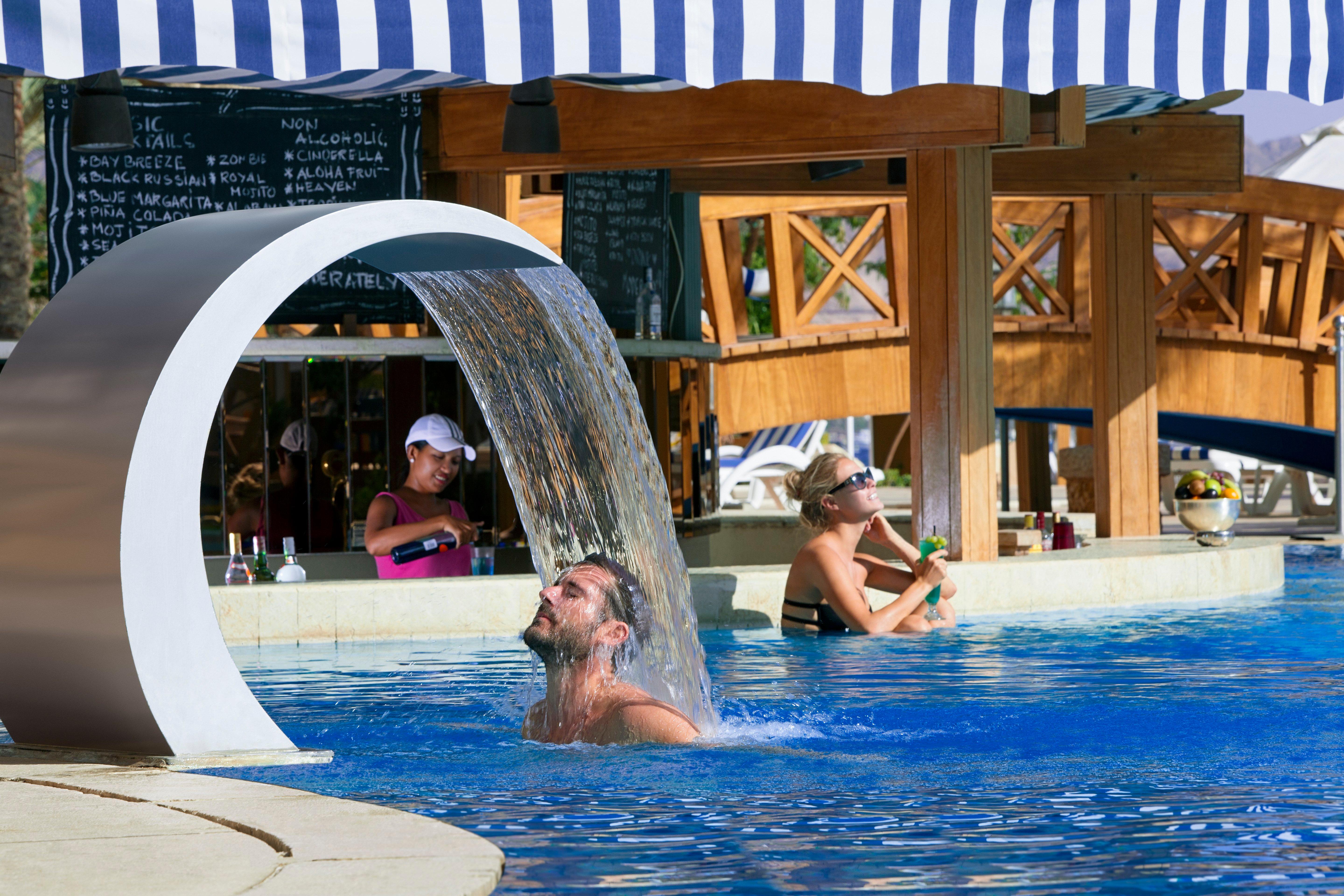 Intercontinental Aqaba By Ihg Exterior foto A pool at the hotel
